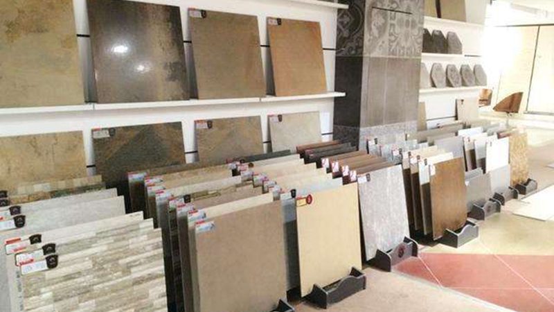 建材质量是采购过程中的重中之重。在选购建材时，要关注以下方面：